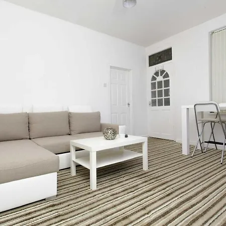 Brown House In * Λιντς